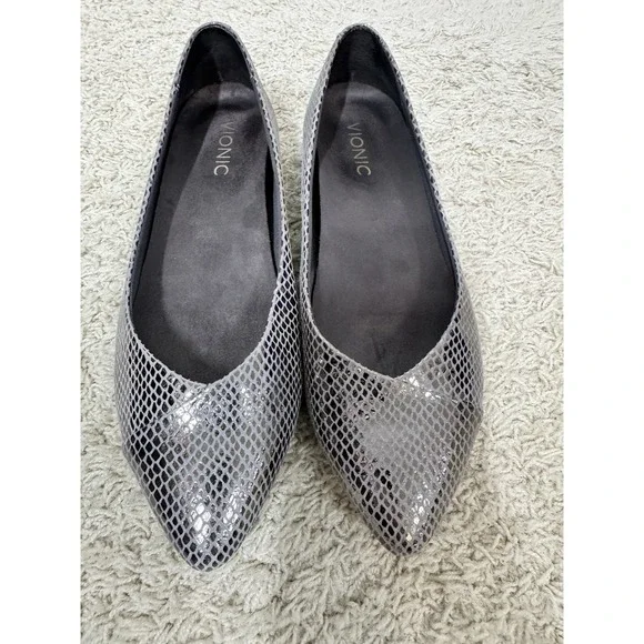 Vionic Caballo Shoes Flats Silver Snakeskin Print Leather Pointed Toe Size 9 - Picture 2 of 11